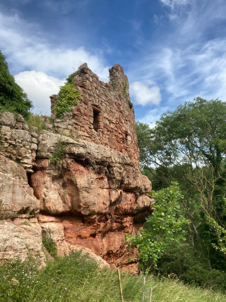 Innerwick Stories in Stone – Innerwick Castle
